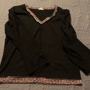 POL Women’s Medium Black Animal Print Trim Sweater